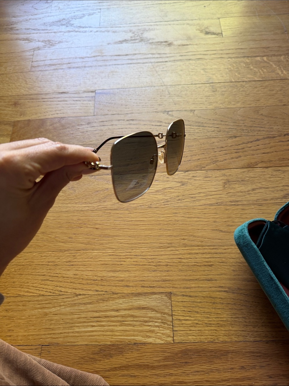 Gucci Gold Metal Frame Sunglasses with Blue-Gray Gradient Lenses - Picture 3 of 8